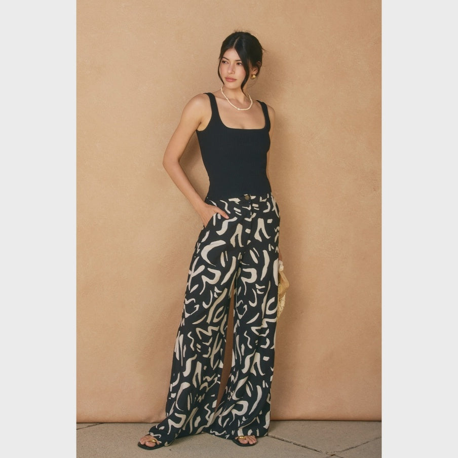 Black pants geometric