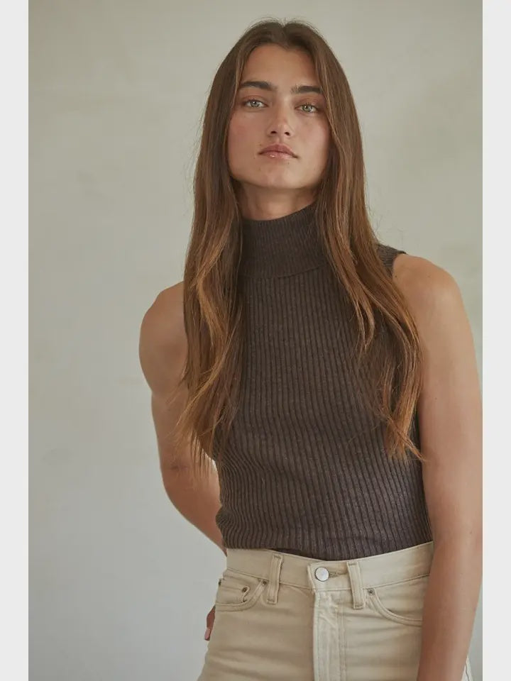Knit Turtleneck sleeveless Chocolate